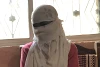 De crainte d’être une nouvelle fois kidnappée, Mosam ne sort de chez elle que le visage couvert.