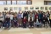L’équipe du centre de réhabilitation avec Vardan Tadevossian et les patients. Après la fuite, la plupart des patients ont pu être hébergés autour de la capitale arménienne Erevan. fb
